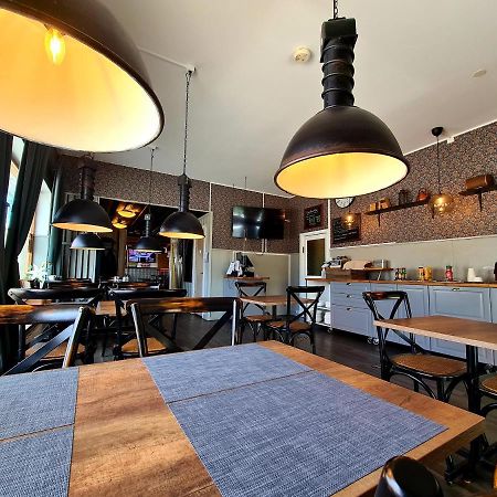 Dala-Jaerna Hotell Och Vandrarhem Екстер'єр фото