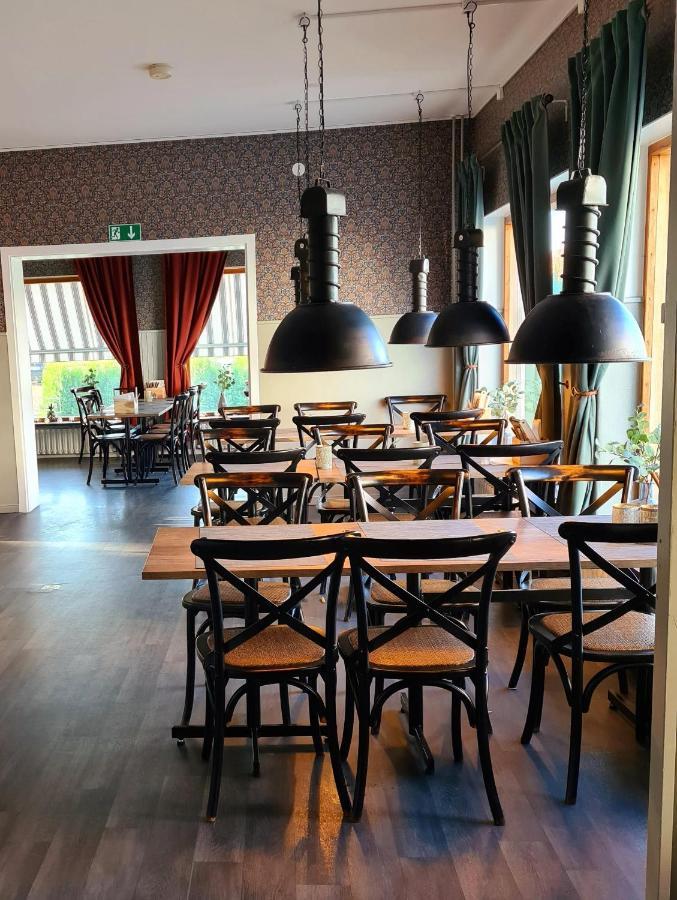 Dala-Jaerna Hotell Och Vandrarhem Екстер'єр фото