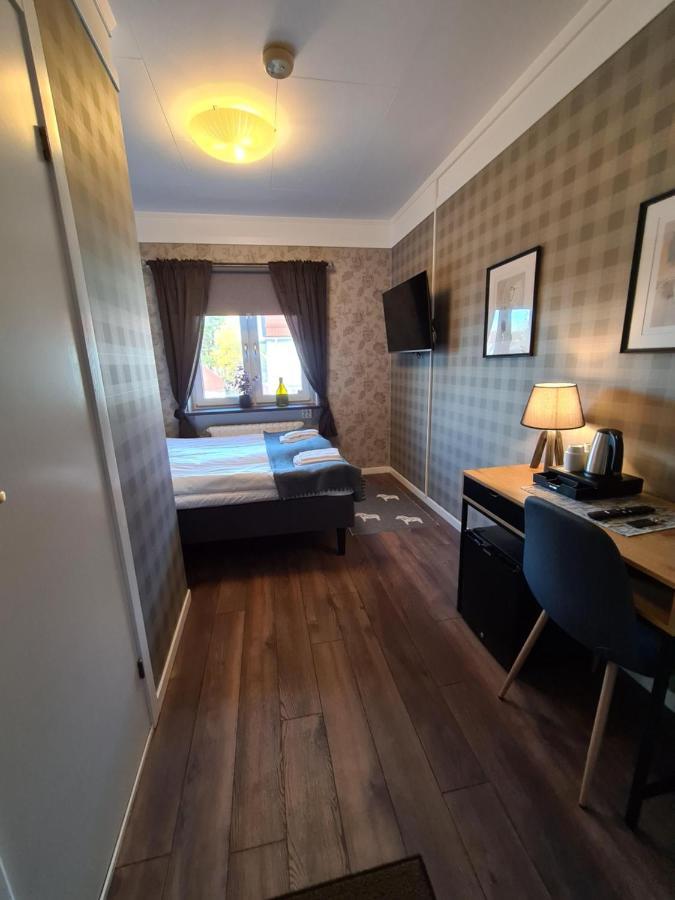 Dala-Jaerna Hotell Och Vandrarhem Екстер'єр фото
