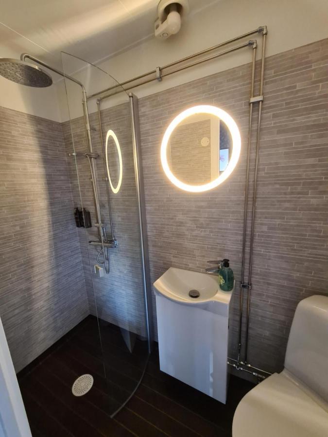 Dala-Jaerna Hotell Och Vandrarhem Екстер'єр фото