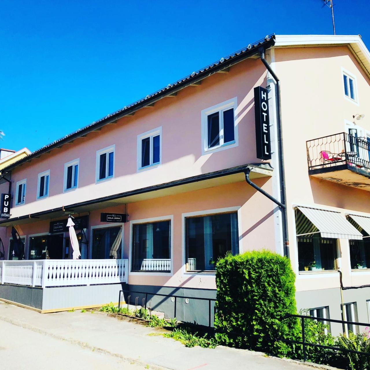 Dala-Jaerna Hotell Och Vandrarhem Екстер'єр фото